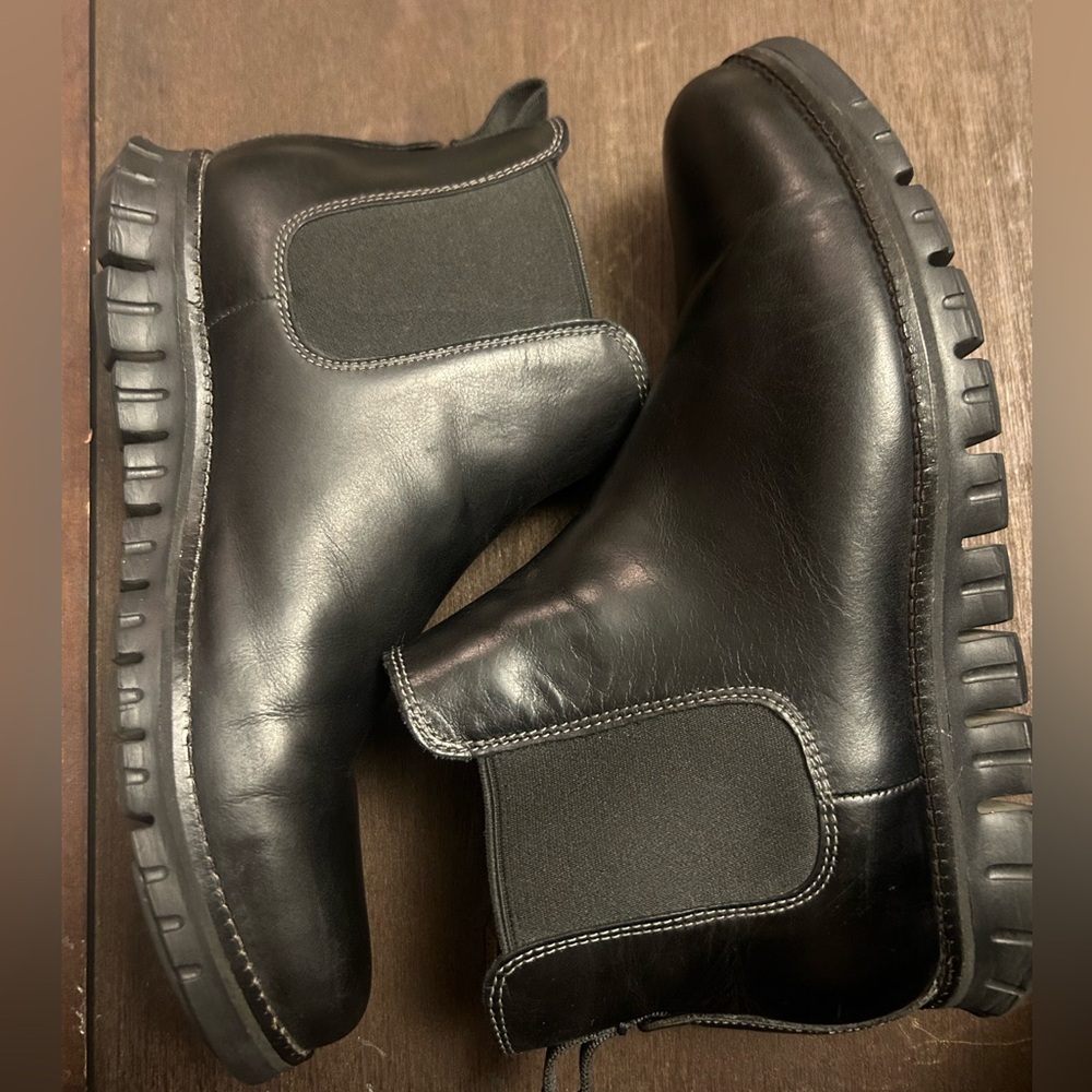 Cole Haan  Leather Men's Black ZERØGRAND Chelsea Waterproof Boots Size 9.